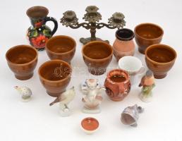 Nagy bolha- és kerámia tétel: Faragott fa, sas fejjel díszített sétapáca szláv felirattal, h: 92 cm....