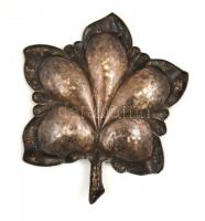 Ezüst(Ag) leveles tál, jelzett, 15,5×13,5 cm, nettó: 64,9 g