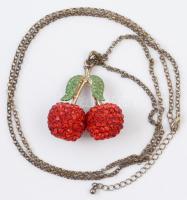 Bizsu nyaklánc strasszos cseresznyés medállal, egy kő hiányzik a leveléről h: 54,5 cm
