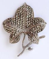 Vegyes bizsu tétel, közte karkötő, gyűrű, óraszíj, orrpiercing, kitűzők 10 db