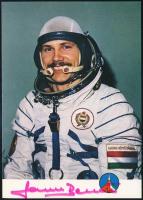 Farkas Bertalan magyar űrhajós aláírása fotón / Hungarian astronaut autograph signed photo