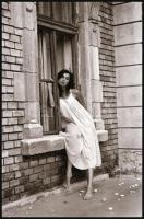 cca 1986 Lenge ruha izgalmas titkai, szolidan erotikus felvételek, 4 db vintage NEGATÍV, 36x24 mm