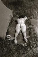 Több fotómodell közreműködésével, különböző időpontokban és eltérő helyszíneken készült akt felvétel...