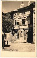 1932 Sopron, Orsolya tér, Gyóni ház, Bellák Károly, Schwenk Lajos üzlete. Schwarz Károly kiadása. Zsabokorszky mérnök felvétele