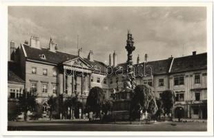 Sopron, Ferenc József tér, Szentháromság szobor. Foto Diebold