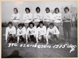 1975 FTC Szentesen, vintage fotó, 17,5x23,5 cm, karton 29x39,5 cm
