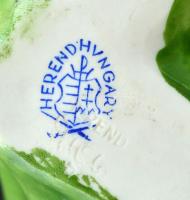 Herendi rózsa. Kézzel festett, jelzett, kis lepattanással. 7x5,5 cm