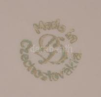 Jelzett csehszlovák mokkás készlet: 6 csésze, aljjal. Matricás, belül aranyozott, kis kopásokkal