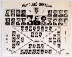 1968 Budapest, a Landler Jenő Gimnázium IV.D. végzős osztálya, kistabló nevesített portrékkal, 24x30 cm