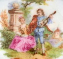 2 db Alt-Wien jelzésű kávés csésze. Matricás, kopásokkal, egyiken kis lepattanások. 5:8,5 cm, m: 7,5...