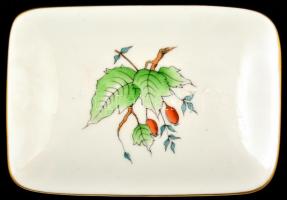 Herendi csipkebogyó mintás cukordoboz, cigaretta kínáló, kézzel festett, jelzett, hibátlan 13,5x9,5 ...