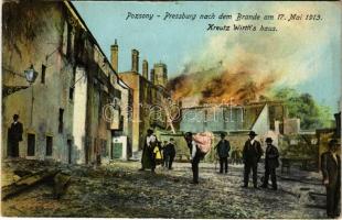 1913 Pozsony, Pressburg, Bratislava; a május 17-i nagy tűzvész a zsidó negyedben, Kreutz Wirth háza / Nach dem Brande, Kreutz Wirths Haus / burning building during the great fire in the Jewish district (EK)