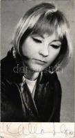 Kállay Ilona (1930-2005) színésznő aláírása egy őt ábrázoló nyomtatványon, 15x8 cm