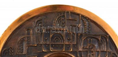 Máté János (1938-2014): Bronz falitányér, hátulján forrasztásnyom és dátum (1971), d: 27 cm