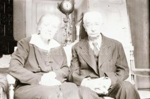 cca 1945 előtt, különféle időpontokban és eltérő helyszíneken készült, 111 db vintage negatív, válto...