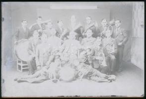 cca 1944/1948 Kiskunfélegyháza, a Marika-fotó műterem hagyatékából, 17 db vintage negatív (többsége ...