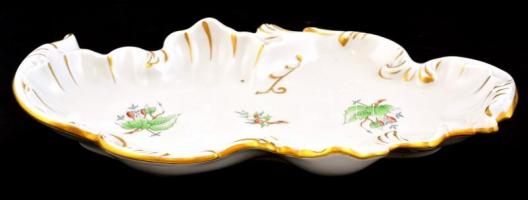 Herendi csipkebogyó mintás  kínáló tál, kézzel festett, jelzett, hibátlan. 32x19 cm