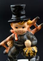 Goebel/Hummel kis kéményseprő, kézzel festett kerámia, jelzett, hibátlan, m: 13 cm