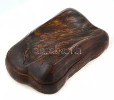 cca 1900-1930 Faragott fa doboz laza fedéllel, benne Erzsébet királynét (Sisi, Sissi) ábrázoló nyoma...