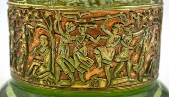 Walther - Moser Karlsbad (Made in Czechoslovakia ) jelzéssel formába öntött zöld váza, palástján sav...