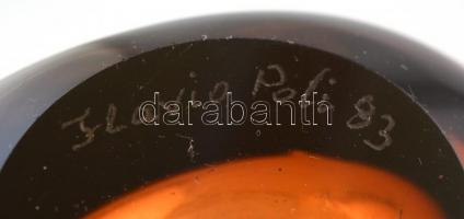 Muránói üveg váza, anyagában színezett, jelzett, karcolásokkal, m: 23 cm