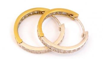 Ezüst(Ag) karikafülbevaló-pár apró kövekkel, jelzett, d: 2,4 g, bruttó: 6,15 g