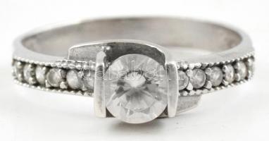 Ezüst(Ag) gyűrű, kövekkel, jelzett, méret: 55, bruttó: 2,2 g
