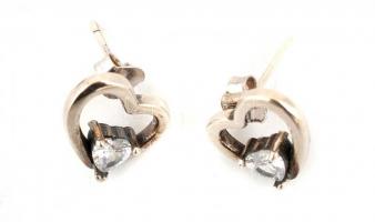 Ezüst(Ag) szívecskés fülbevalópár, kővel, Pandora jelzéssel, 1,2×1,3 cm, bruttó: 2,3 g