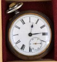 15 darabos, különféle márkájú zsebóra gyűjtemény, közte Enigma, Haller, Sigma. Tárolódobozban, valam...