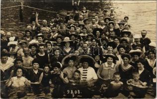 1908 Abbazia, Opatija; fürdőzők csoportja / group of bathers. Hofphotograph Jelussich photo