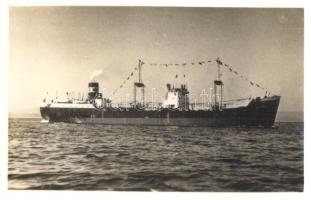 4 db régi hajófotó