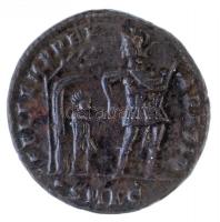 Római Birodalom / Cyzicus / Constans 337-350. AE3 Br (4,10g) T:2,2-
Roman Empire / Cyzicus / Consta...