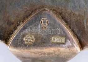 Jelzett ezüst (Ag) szervírozó készlet: Húsvilla, merőkanál, szószos kanál, tortalapát  5 db, nettó 5...