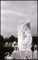 cca 1940 36 db budapesti, városképes Leicával készített fotónegatív nagyrészt a fiumei úti Nemzeti S...