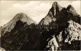 1952 Tátra, Magas-Tátra, Vysoké Tatry; Slavkovsky stít 2453 m, Prostredny hreben, Stredohrot 2440 m / Közép-gerinc, Nagyszalóki-csúcs / mountain peaks (EK)