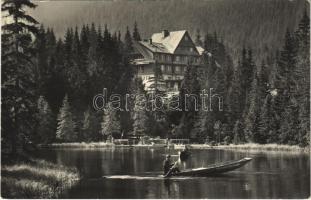 1937 Tátra, Alacsony-Tátra, Nízké Tatry; Vrbické pleso s Mikulásskou chatou / Verbici-tó, menedékház, turistaház, evezős csónakok / lake, chalet, tourist house, rowing boats