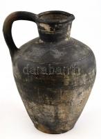 XIX. sz. vége: Vizes korsó. Mázas cserép, sérült m: 39 cm