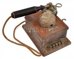 cca 1910 Falra akasztható telefon készülék. Komlós és Kertész Elektrotechnikai gyár. Jelzett. 21 cm