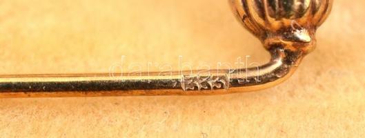 Arany (Au) kalaptű igazgyöngy fejjel, jelzett, 8 karátos,  tokban h: 6,5 cm, bruttó: 0,61 g