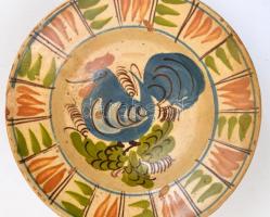 XIX. sz. 6 db tányér. Mázas cserép, kézzel festett, kisebb hibákkal. d:20-24 cm