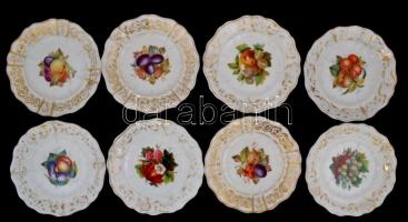 Carlsbadi kézzel festett, jelzett porcelán tál és 8 db Prag jelzésű, kézzel festett, gyümölcs mintás...