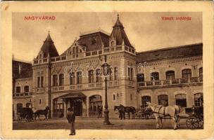1910 Nagyvárad, Oradea; vasúti indóház, vasútállomás, lovaskocsik / railway station, horse chariots (EK)