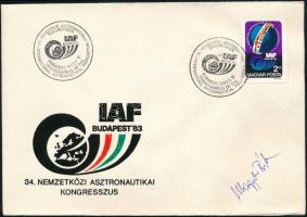 1983 Magyari Béla (1949-2018) űrhajós aláírása IAF borítékon