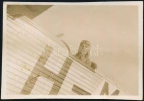 cca 1935 Skralski Árpád (1909-1972) gépészmérnök, a Weiss Manfréd Repülőgépgyár mérnöke, mint pilótanövendék, hátoldalon feliratozott fotó, 6×8,5 cm