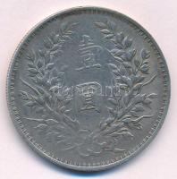 Kína 1914. 1$ (1Y) Ag "Yüan Shihkai" 6 karakter (26,77g) T:2-
China 1914. 1 Dollar (1 Yua...
