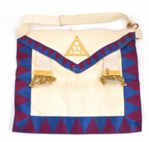 XX. sz. eleje: Szabadkőműves kötény Selyem, bőr Fém csattal / Freemason apron Silk. leather 40x35 cm