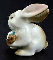 Zsolnay nyuszi faággal, kézzel festett, jelzett, hibátlan m: 7 cm