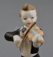 Hollóházi hegedűs kisfiú, kézzel festett, jelzett, hibátlan, m: 14,5 cm