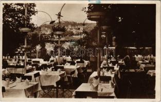 Budapest I. Naphegy, Cziegler Jenő étterme, terasz. Czakó utca 1/3.