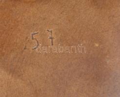 Ivó jegesmedvét ábrázoló kerámia névjegykártya tartó. Irizáló mázzal. Formaszámmal, Minimális lepatt...